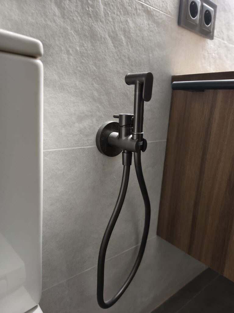 rehabilitacion de baño en mataro | Construcciones y Reformas Emyfer SL