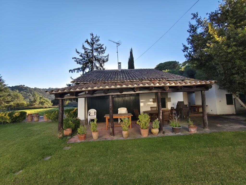 Derribo y construcción de tejado en Mataró | Emyfer