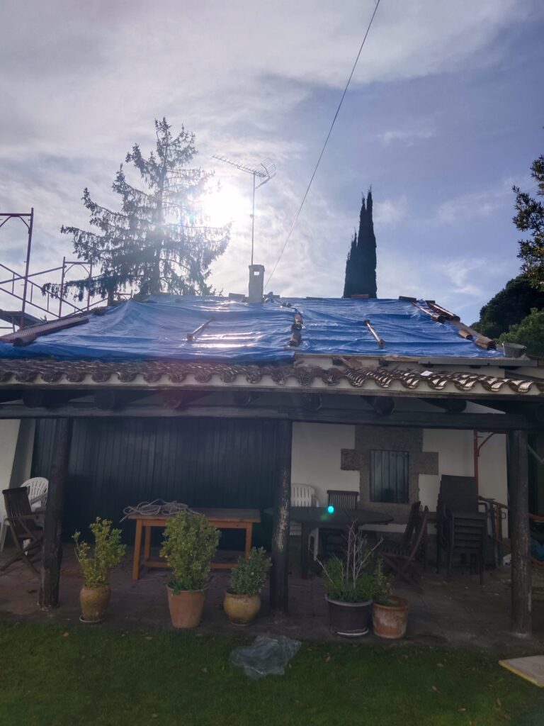 Derribo y construcción de tejado en Mataró | Emyfer