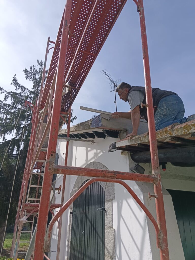 Derribo y construcción de tejado en Mataró | Emyfer